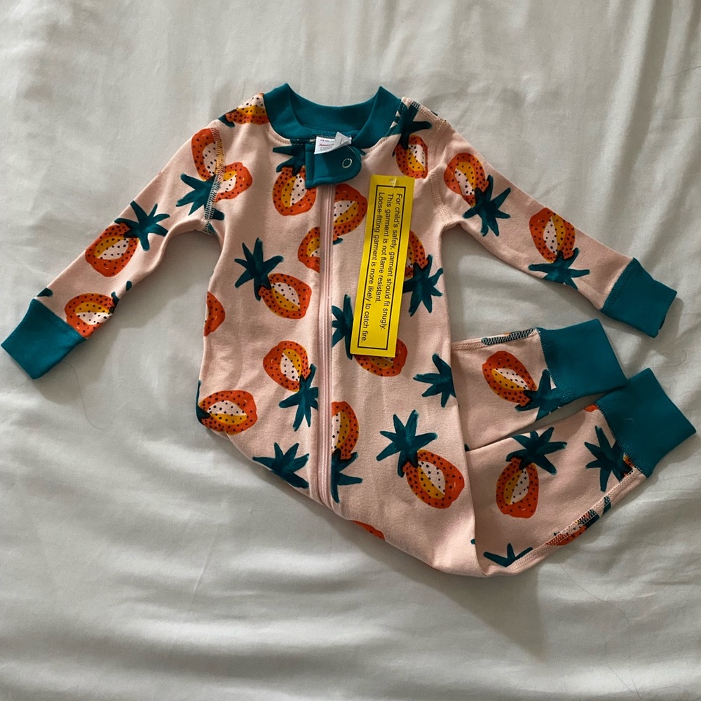 Hanna Andersson zipper sleeper pajamas- organic cotton, 12-18 months,  pineapple
